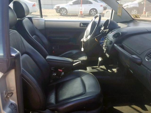 3VWSF31Y26M331324 - 2006 VOLKSWAGEN NEW BEETLE ვერცხლისფერი ფოტო 5