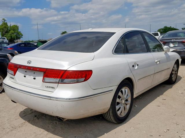 KMHFC46F98A303512 - 2008 HYUNDAI AZERA SE WHITE photo 4