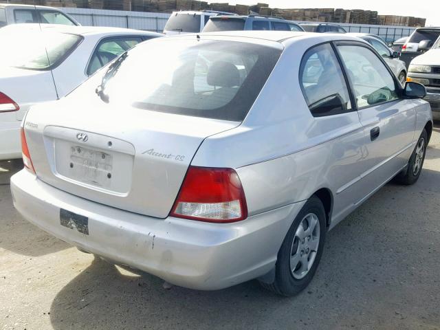 KMHCG35G8YU067185 - 2000 HYUNDAI ACCENT GS SILVER photo 4