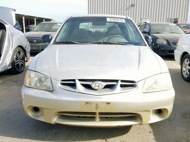 KMHCG35G8YU067185 - 2000 HYUNDAI ACCENT GS SILVER photo 9