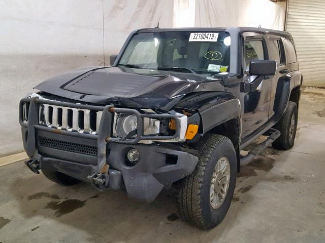 5GTDN136768125167 - 2006 HUMMER H3 BLACK photo 2