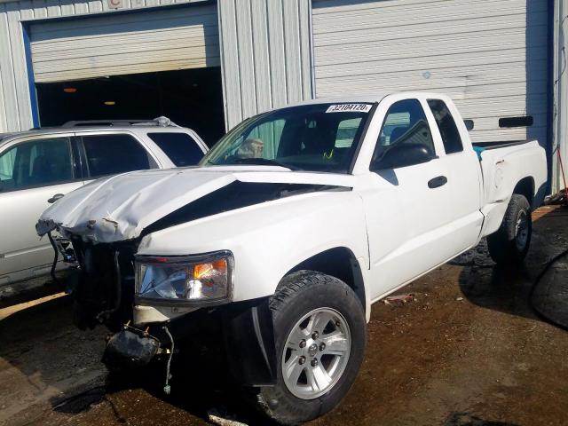 1D7HE32K28S578708 - 2008 DODGE DAKOTA SXT  photo 2