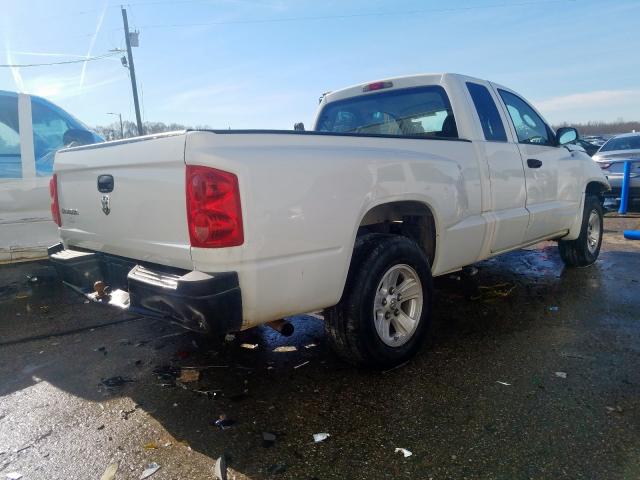 1D7HE32K28S578708 - 2008 DODGE DAKOTA SXT  photo 4