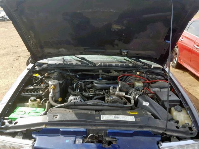 1GNDT13W9Y2315868 - 2000 CHEVROLET BLAZER BLUE photo 7