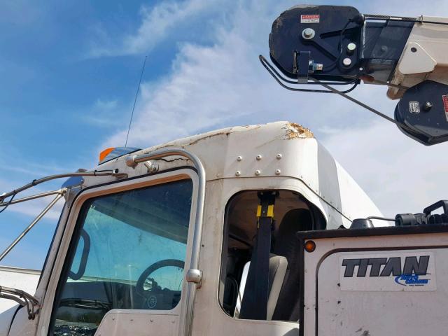 2NKHHM6X5JM214847 - 2018 KENWORTH CONSTRUCTI WHITE photo 9