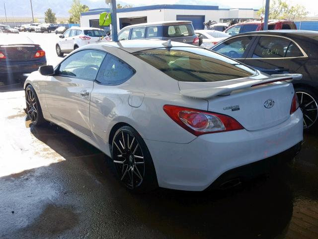 KMHHU6KH7BU065366 - 2011 HYUNDAI GENESIS CO WHITE photo 3