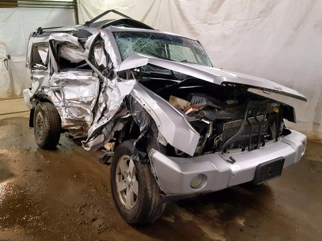 1J4RG4GK9AC156954 - 2010 JEEP COMMANDER SILVER photo 1