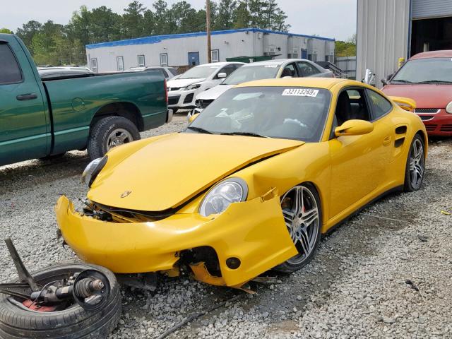 WP0AD29989S766615 - 2009 PORSCHE 911 TURBO YELLOW photo 2