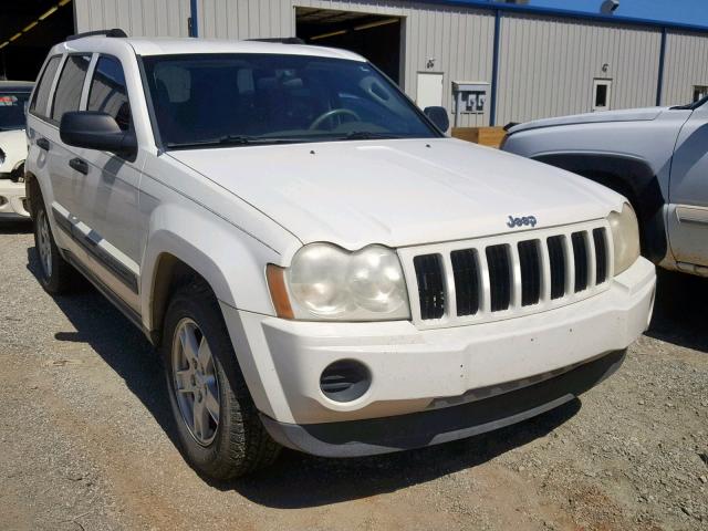 1J4GR48K05C568797 - 2005 JEEP GRAND CHER WHITE photo 1