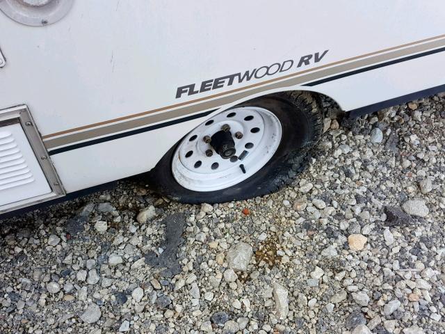 4CE692G1747256346 - 2004 FLEETWOOD TRAILER WHITE photo 9