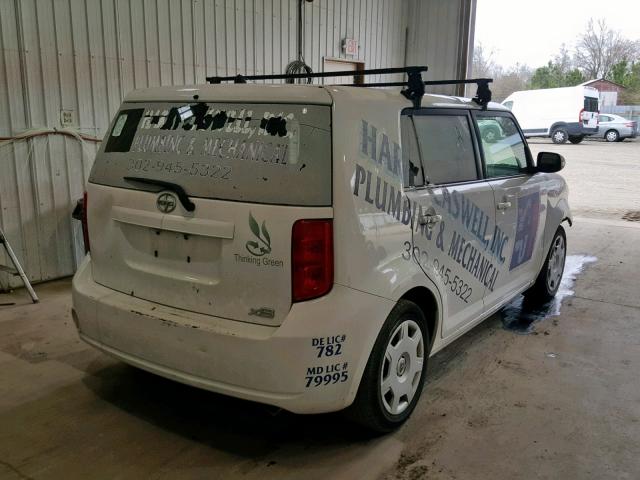 JTLKE50EX81039627 - 2008 TOYOTA SCION XB WHITE photo 4