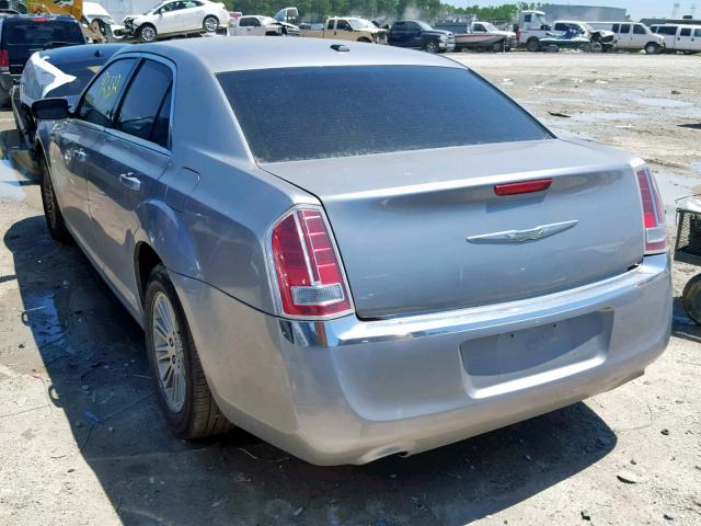 2C3CCAAG5EH373936 - 2014 CHRYSLER 300 SILVER photo 3