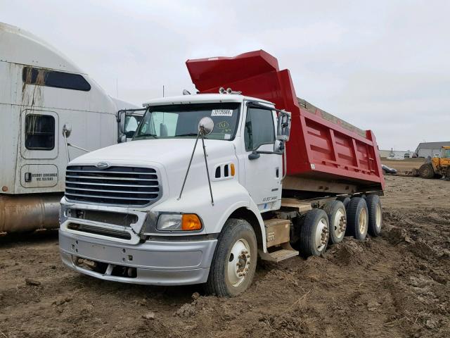 2FWJA3CK16AV96880 - 2006 STERLING TRUCK AT 9500 RED photo 2