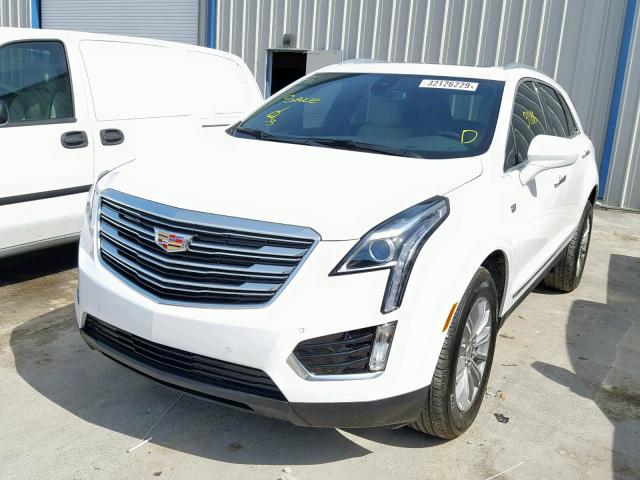 1GYKNCRSXJZ213979 - 2018 CADILLAC XT5 LUXURY WHITE photo 2