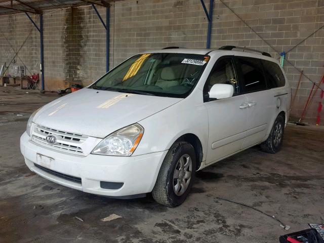 KNDMG4C37A6328783 - 2010 KIA SEDONA LX WHITE photo 2