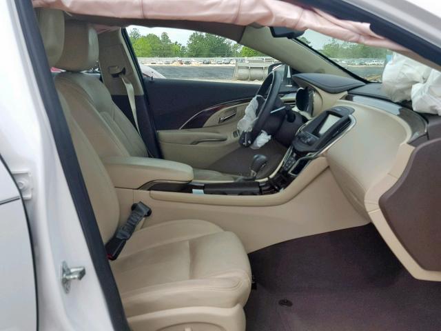 1G4GB5G39FF273588 - 2015 BUICK LACROSSE WHITE photo 5