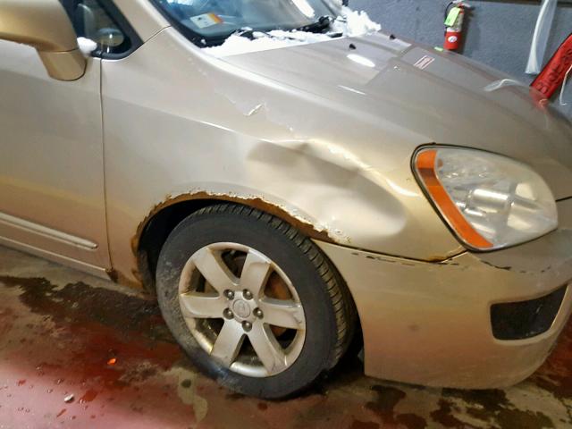 KNAFG526X87154655 - 2008 KIA RONDO LX GOLD photo 9