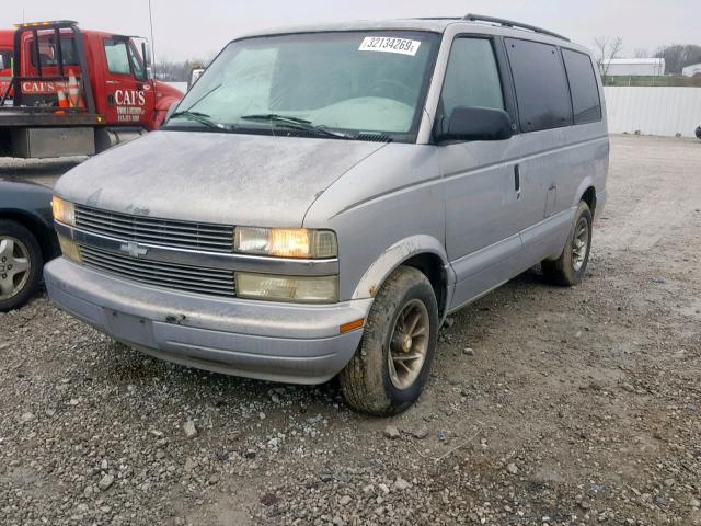 1GNDM19W7VB230897 - 1997 CHEVROLET ASTRO SILVER photo 2