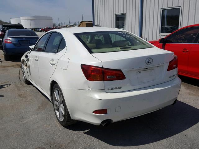 JTHBK262765013927 - 2006 LEXUS IS 250 WHITE photo 3