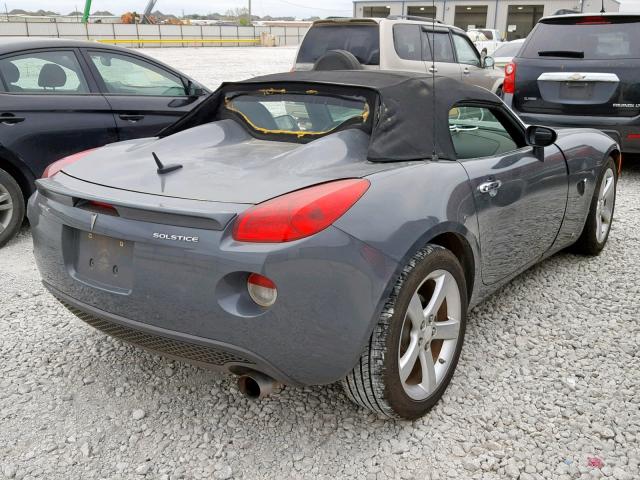 1G2MC35B58Y114520 - 2008 PONTIAC SOLSTICE GRAY photo 4