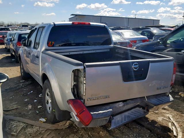 1N6AD07W97C423524 - 2007 NISSAN FRONTIER C SILVER photo 3