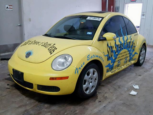 3VWRW31C89M508921 - 2009 VOLKSWAGEN NEW BEETLE Gelb Foto 2