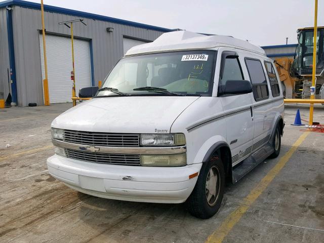 1GBDM19X12B102088 - 2002 CHEVROLET ASTRO WHITE photo 2