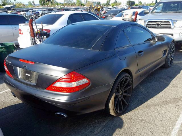 WDBSK75F45F103501 - 2005 MERCEDES-BENZ SL 500 BLACK photo 4