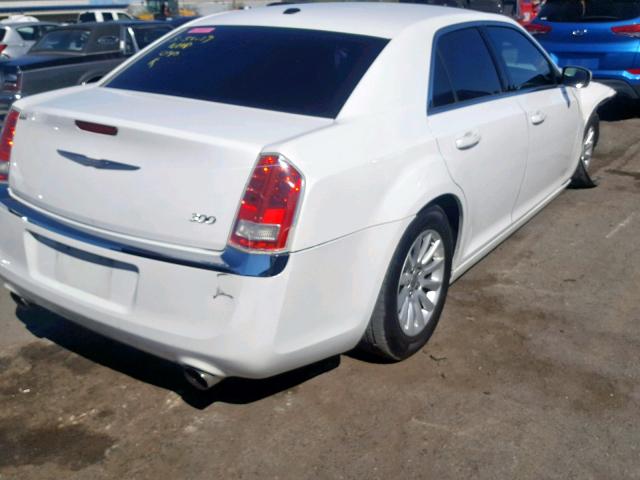 2C3CCAAG0CH165931 - 2012 CHRYSLER 300 WHITE photo 4