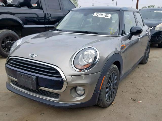 WMWXU1C55H2E18702 - 2017 MINI COOPER GRAY photo 2