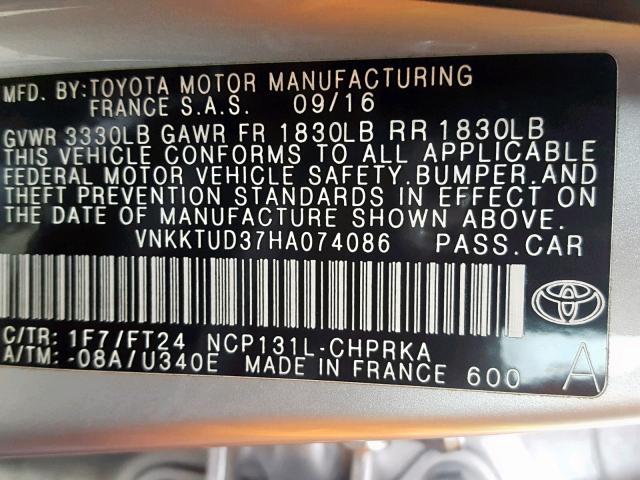 VNKKTUD37HA074086 - 2017 TOYOTA YARIS L SILVER photo 10