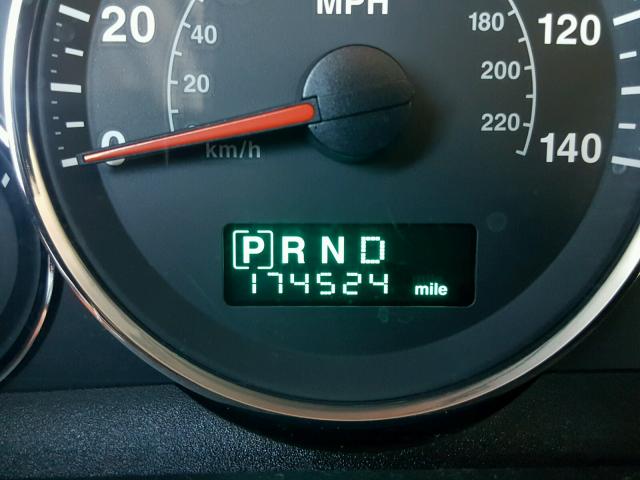 1J8HG48K37C527480 - 2007 JEEP COMMANDER BLACK photo 8