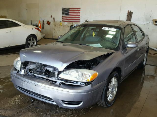 1FAFP56U97A141088 - 2007 FORD TAURUS SEL GRAY photo 2