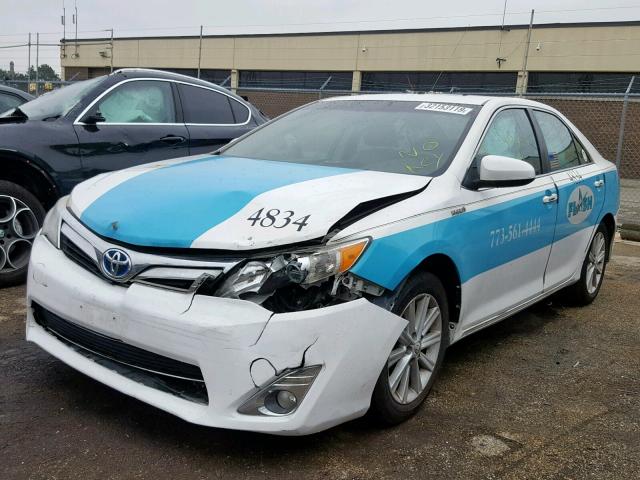 4T1BD1FK1CU027678 - 2012 TOYOTA CAMRY HYBR TWO TONE photo 2