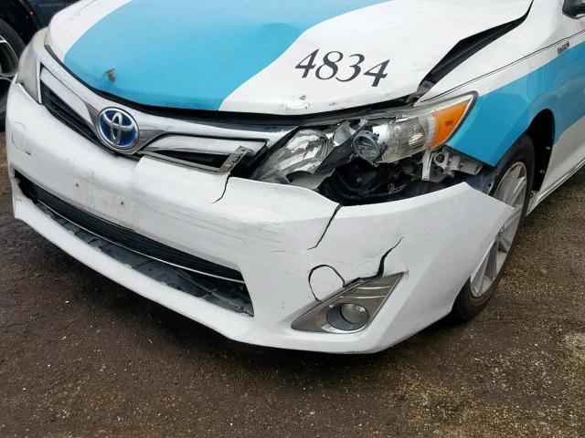 4T1BD1FK1CU027678 - 2012 TOYOTA CAMRY HYBR TWO TONE photo 9