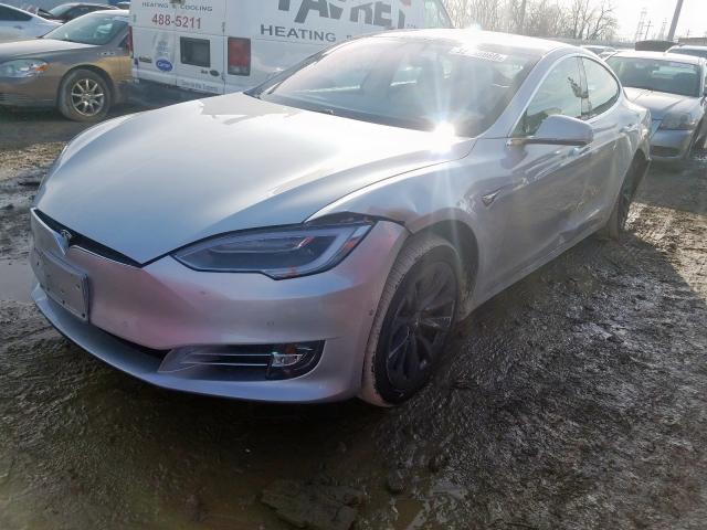 5YJSA1E27JF245256 - 2018 TESLA MODEL S  photo 2