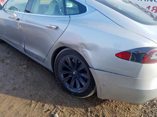 5YJSA1E27JF245256 - 2018 TESLA MODEL S  photo 9