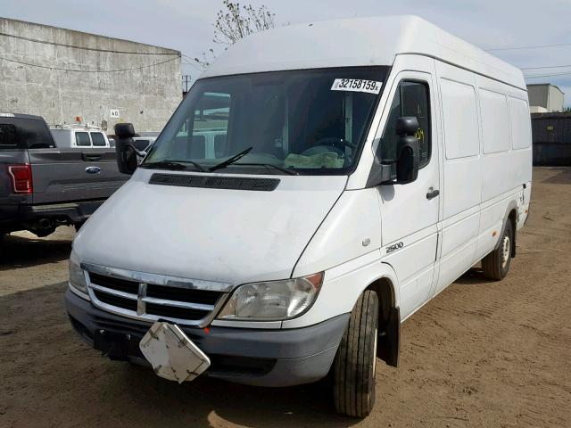 WD0PD744255820204 - 2005 DODGE SPRINTER 2 WHITE photo 2