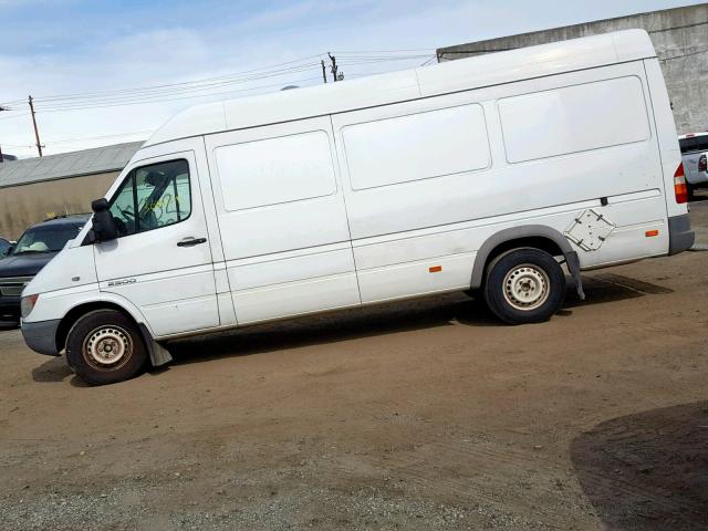 WD0PD744255820204 - 2005 DODGE SPRINTER 2 WHITE photo 9