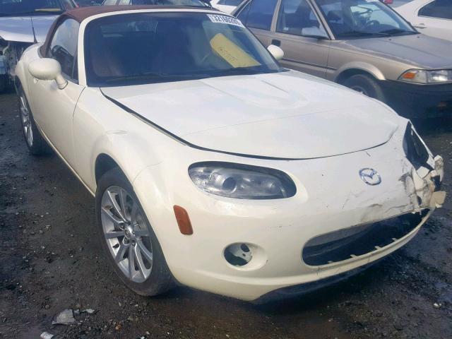 JM1NC25F760111563 - 2006 MAZDA MX-5 MIATA WHITE photo 1