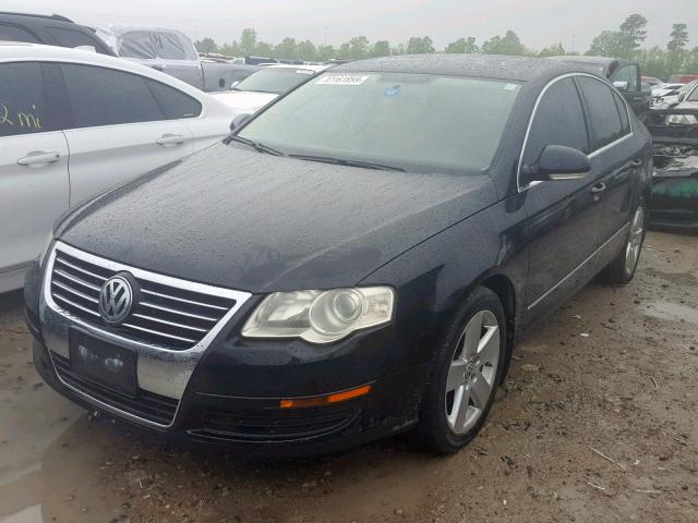 WVWAK73C68E091674 - 2008 VOLKSWAGEN PASSAT KOM BLACK photo 2