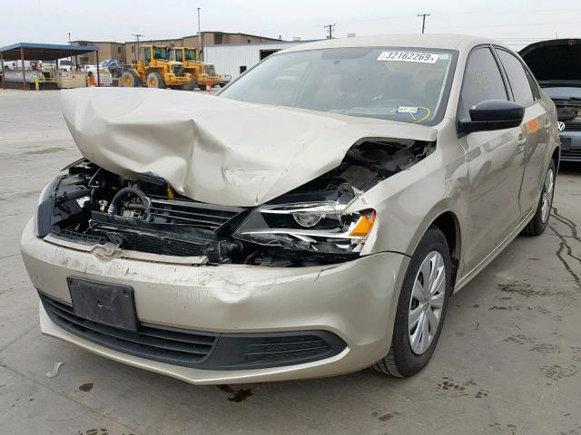 3VW2K7AJ8EM329811 - 2014 VOLKSWAGEN JETTA BASE TAN photo 2