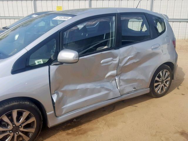 JHMGE8H5XCC029733 - 2012 HONDA FIT SPORT SILVER photo 9