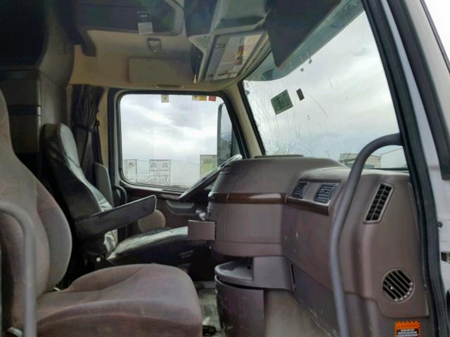 4V4NC9EJ9GN943105 - 2016 VOLVO VN VNL WHITE photo 5