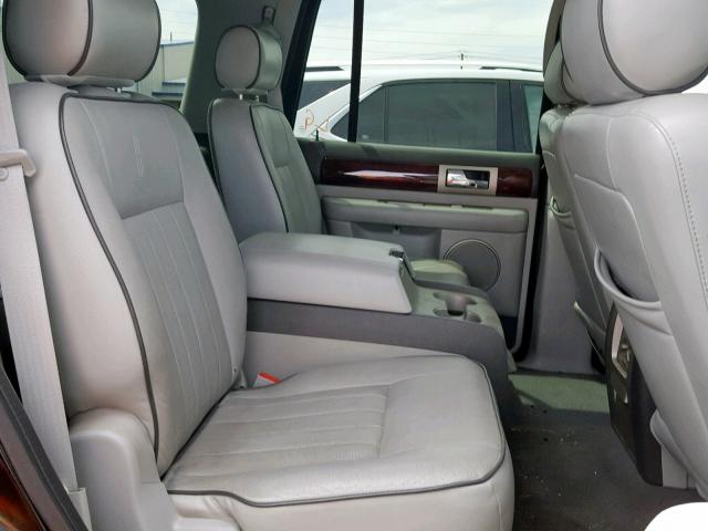 5LMFU28595LJ22039 - 2005 LINCOLN NAVIGATOR Noir photo 6