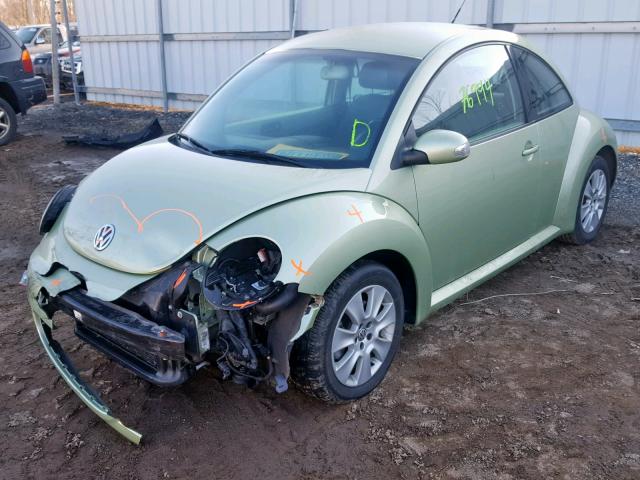 3VWPW31C99M513049 - 2009 VOLKSWAGEN NEW BEETLE Grün Foto 2