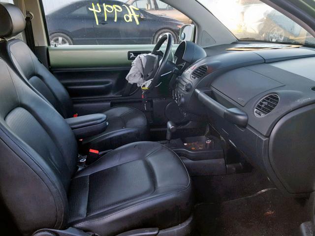 3VWPW31C99M513049 - 2009 VOLKSWAGEN NEW BEETLE Grün Foto 5