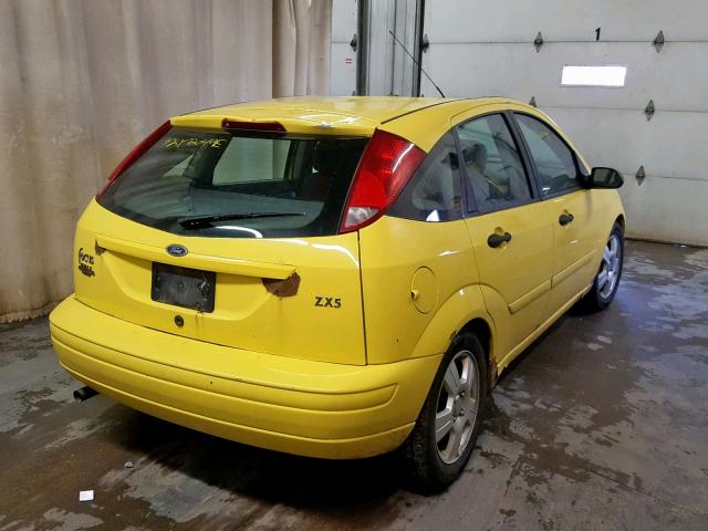 3FAFP37363R182739 - 2003 FORD FOCUS ZX5 YELLOW photo 4