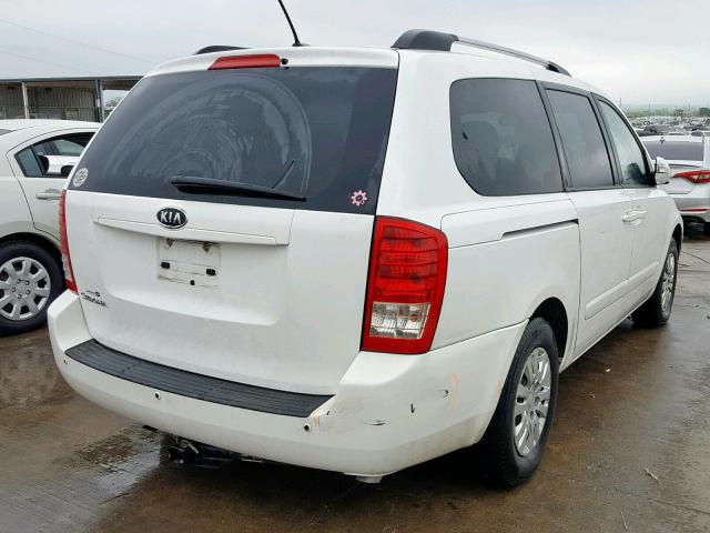 KNDMG4C71B6402350 - 2011 KIA SEDONA LX WHITE photo 4