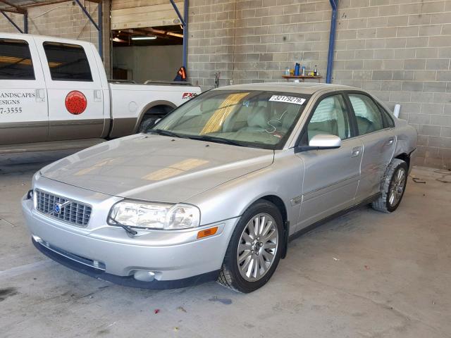 YV1TS911651393713 - 2005 VOLVO S80 T6 TUR SILVER photo 2